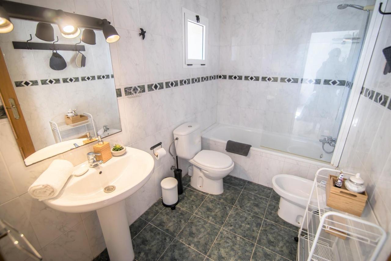Tranquilo Y Acogedor En El Centro De La Ciudad Apartment Valencia Bagian luar foto