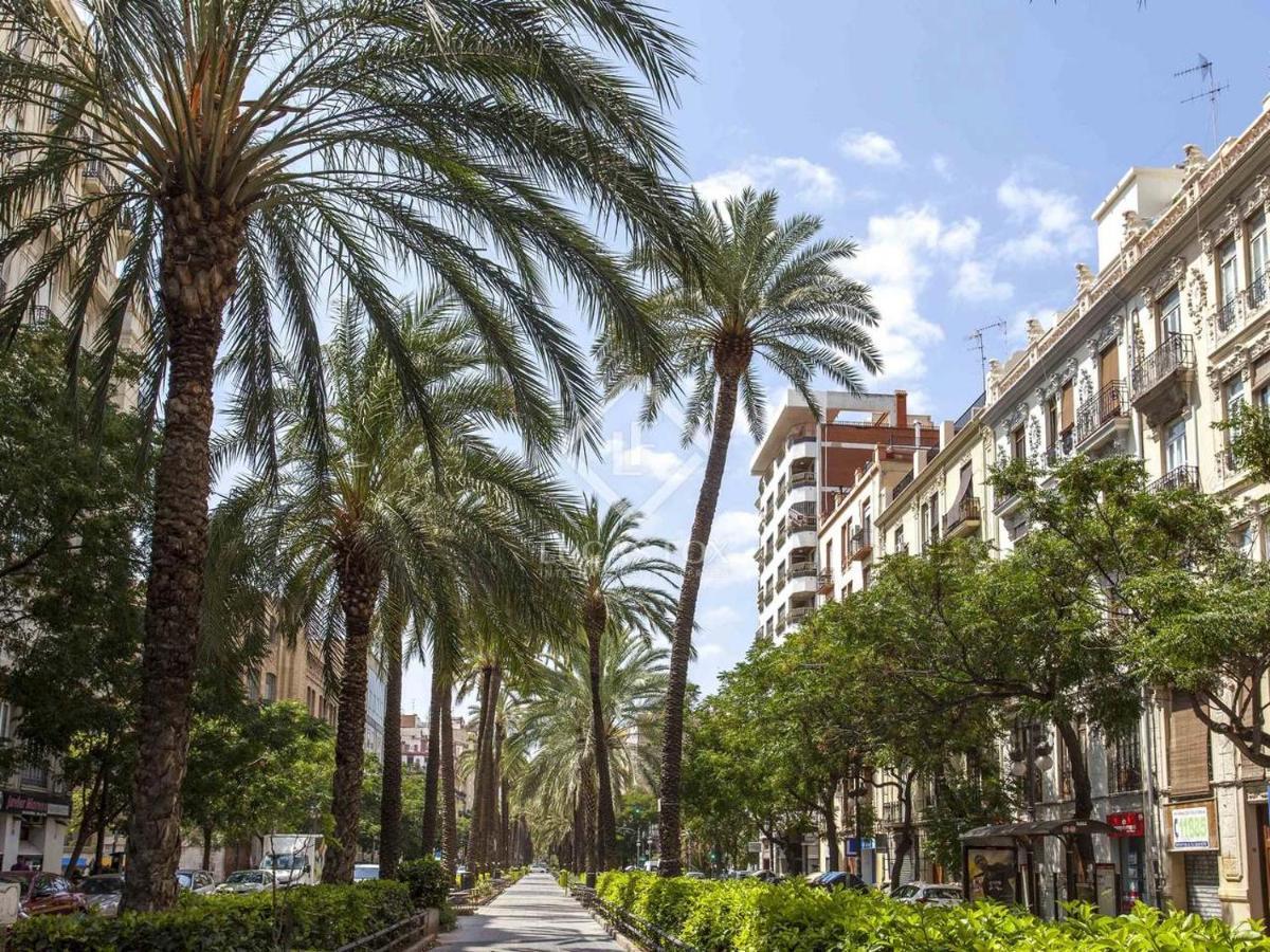 Tranquilo Y Acogedor En El Centro De La Ciudad Apartment Valencia Bagian luar foto