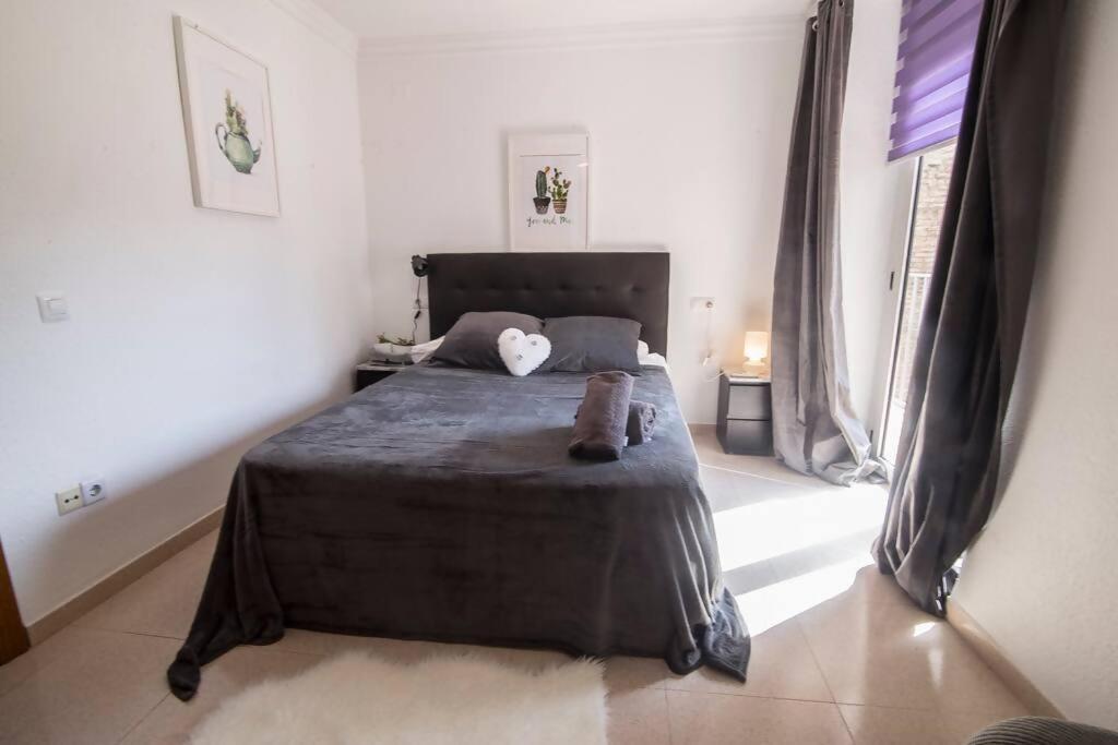 Tranquilo Y Acogedor En El Centro De La Ciudad Apartment Valencia Bagian luar foto