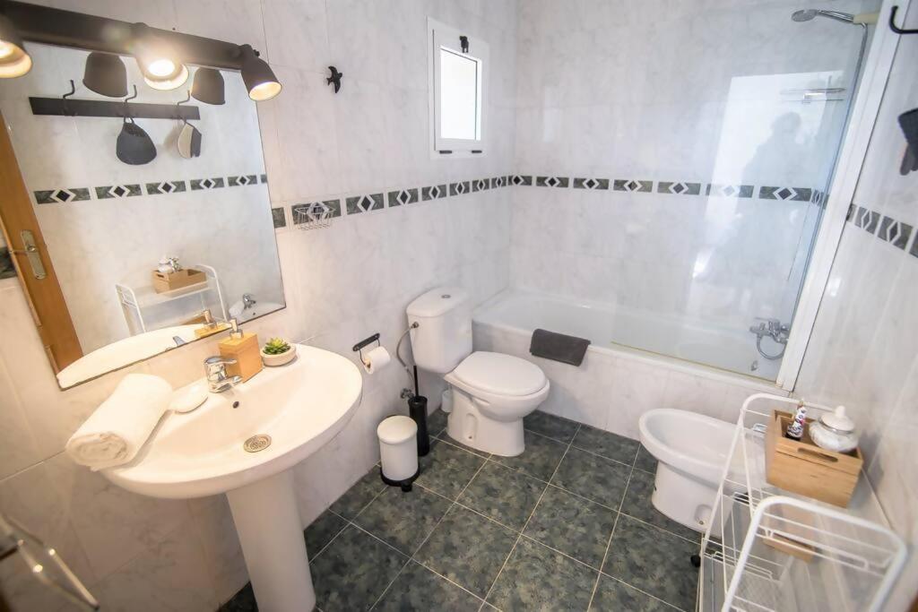 Tranquilo Y Acogedor En El Centro De La Ciudad Apartment Valencia Bagian luar foto