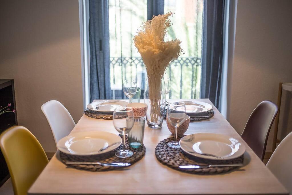 Tranquilo Y Acogedor En El Centro De La Ciudad Apartment Valencia Bagian luar foto