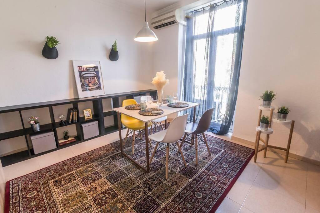 Tranquilo Y Acogedor En El Centro De La Ciudad Apartment Valencia Bagian luar foto